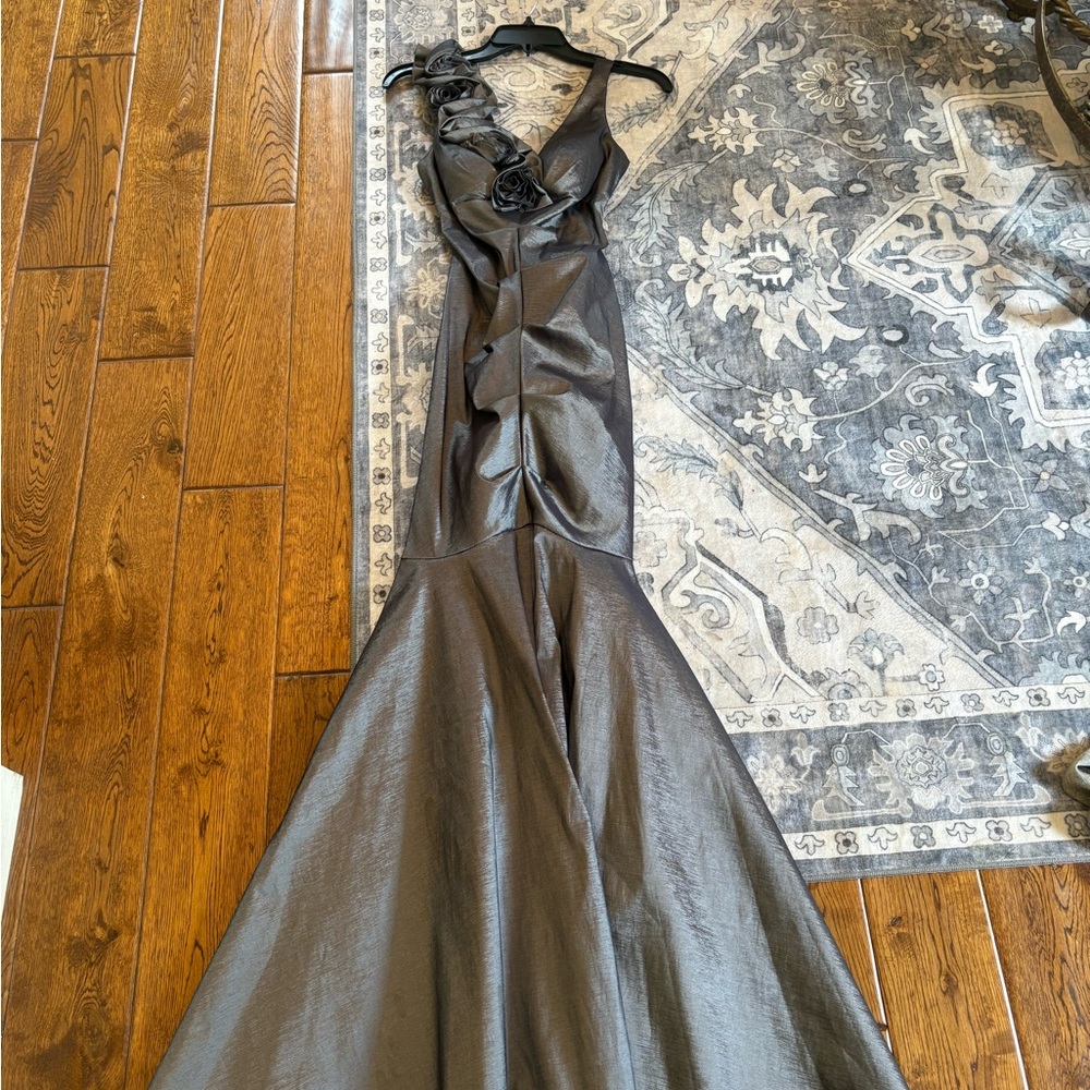 Xscape Silver Sleeveless Plunge Gown